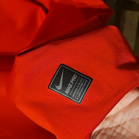 Nike Pro Men's Red Shirt Size Medium - Picture 2 of 6